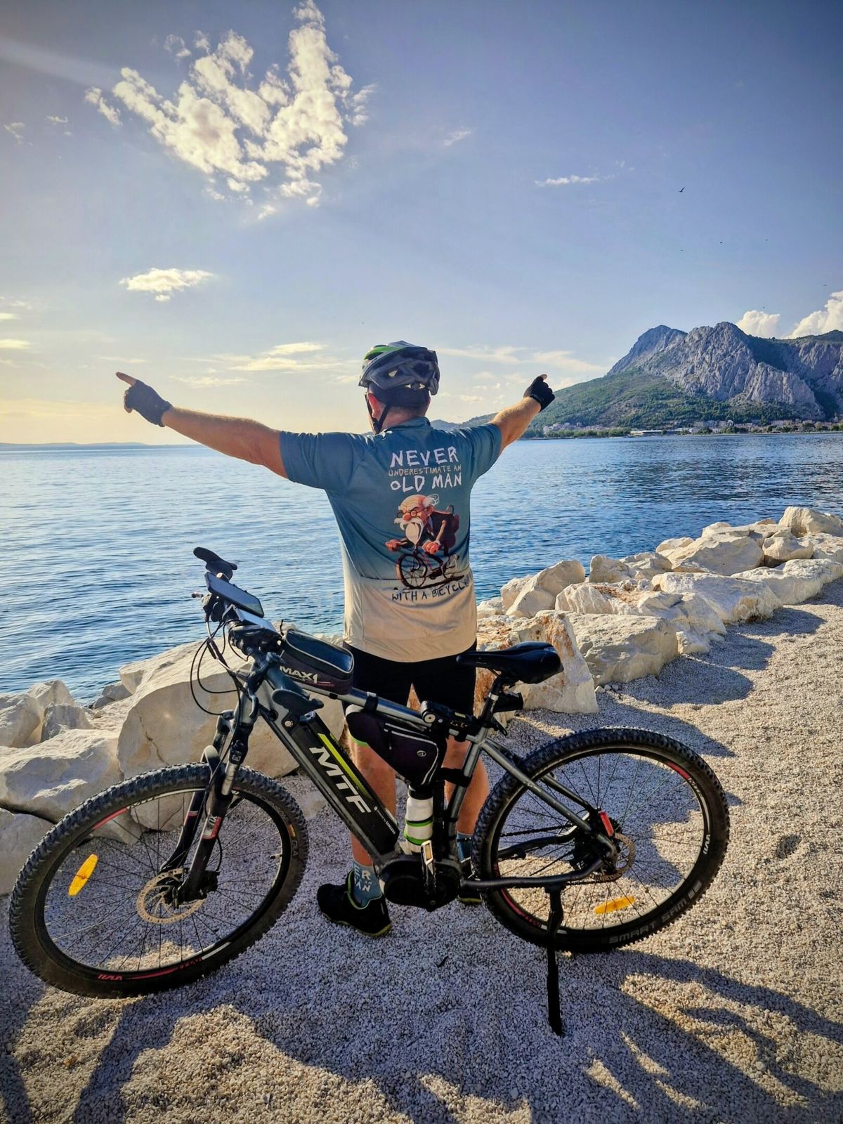 Cyklista u moře